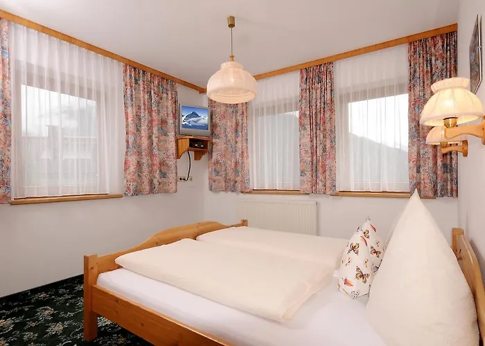 Haus Leonhard Apartman *